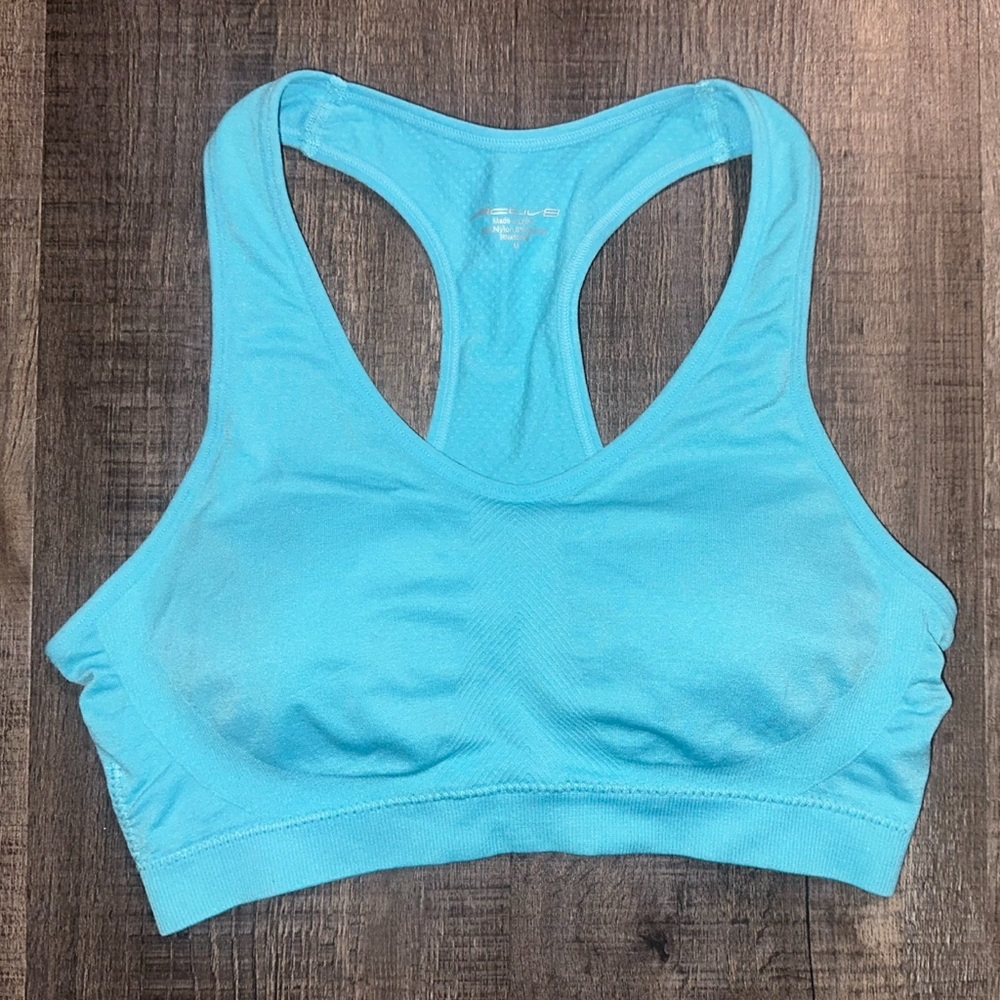 New Women’s Medium Turquoise Blue Seamless Medium Impact Sports Bra
